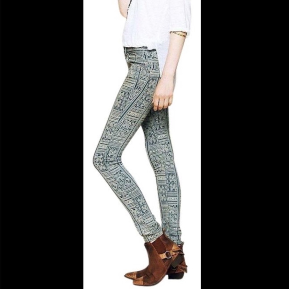 Free People Batik Tribal Aztec Print Skinny Jeans Women’s Size 25